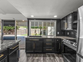613  Oxford Park , Garland Texas 75043
