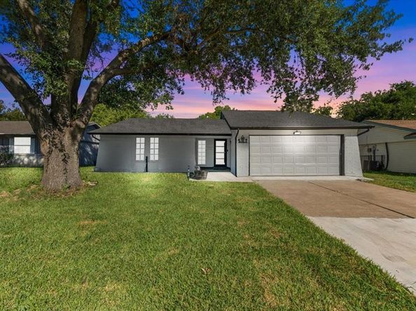 613  Oxford Park , Garland Texas 75043