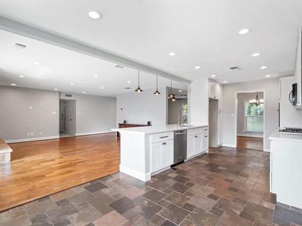 3736  Pageant Place , Dallas Texas 75244