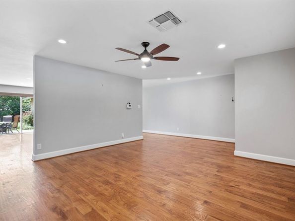 3736  Pageant Place , Dallas Texas 75244