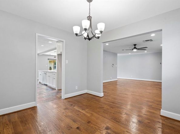 3736  Pageant Place , Dallas Texas 75244