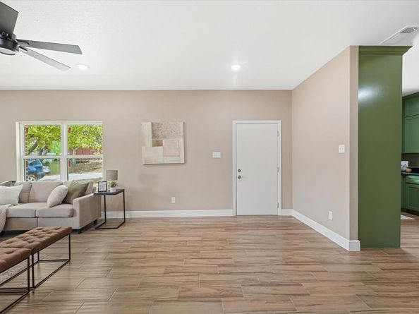 3105 N Pecan Street , Fort Worth Texas 76106