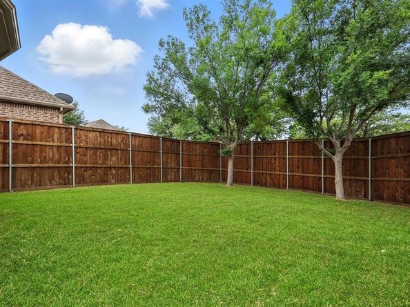 628  Four Stones Boulevard , Lewisville Texas 75056
