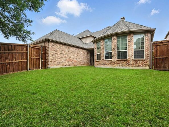 628  Four Stones Boulevard , Lewisville Texas 75056