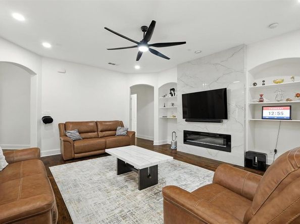 628  Four Stones Boulevard , Lewisville Texas 75056
