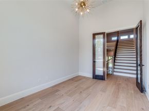 3845  Van Ness Lane , Dallas Texas 75220