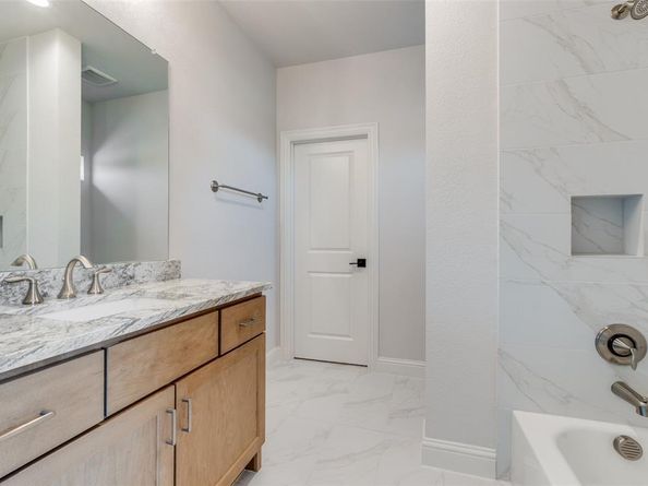 3845  Van Ness Lane , Dallas Texas 75220