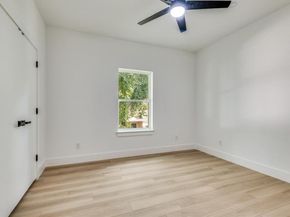 1310  Coleman Avenue , Dallas Texas 75215