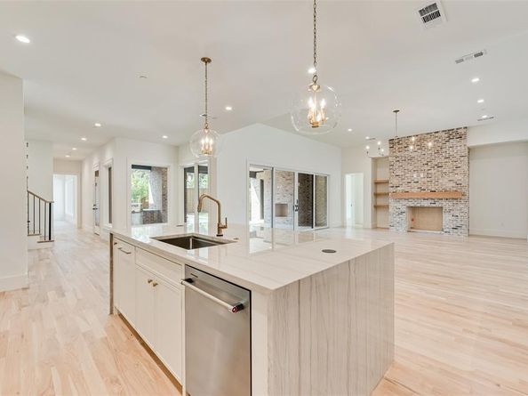 4074 S Better Drive , Dallas Texas 75229
