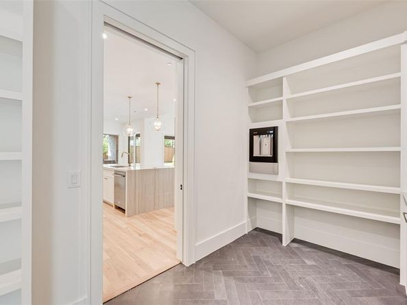 4074 S Better Drive , Dallas Texas 75229