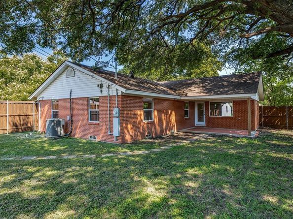 405  Easton Road , Dallas Texas 75218