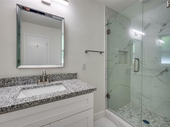 405  Easton Road , Dallas Texas 75218