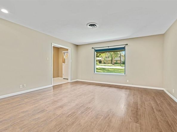 1211  Kendolph Drive , Denton Texas 76205