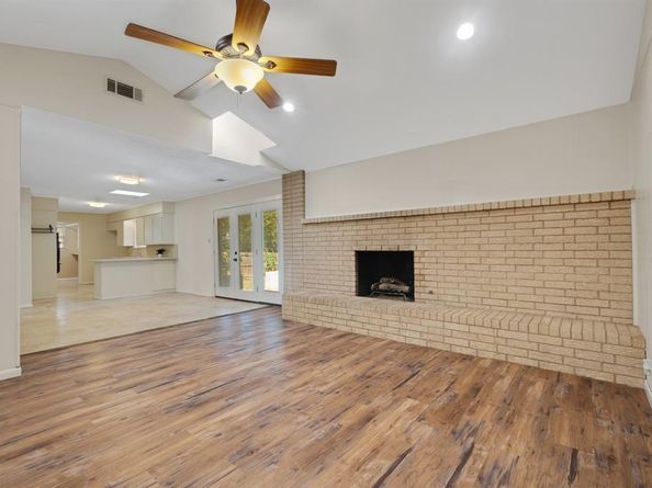 1211  Kendolph Drive , Denton Texas 76205