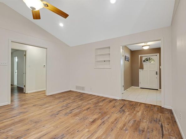 1211  Kendolph Drive , Denton Texas 76205