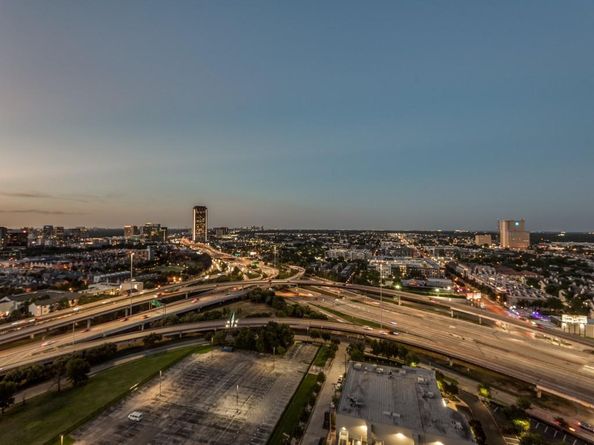 1717  Arts Plaza  1804, Dallas Texas 75201