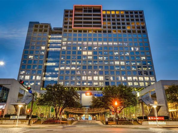 1717  Arts Plaza  1804, Dallas Texas 75201