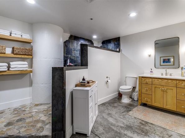 1122  Jackson Street  302, Dallas Texas 75202