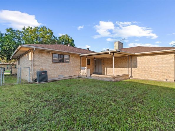 5823  Marview Lane , Dallas Texas 75227