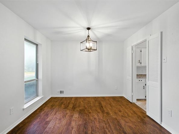 5823  Marview Lane , Dallas Texas 75227