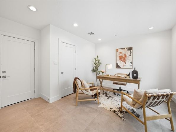 4517  Munger Avenue  101, Dallas Texas 75204