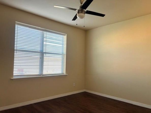 1100 W Trinity Mills Road  2001, Carrollton Texas 75006