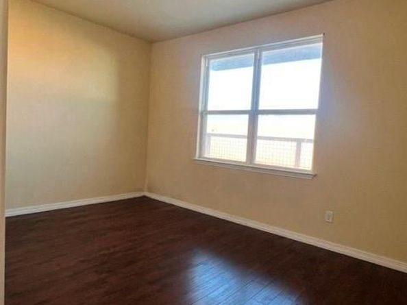 1100 W Trinity Mills Road  2001, Carrollton Texas 75006