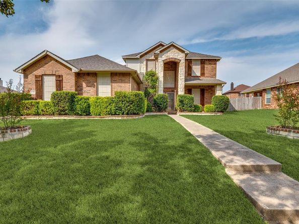 1711  Chadwick Drive , Cedar Hill Texas 75104