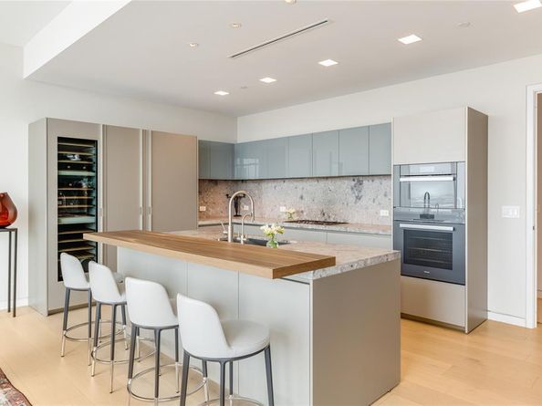 1918  Olive Street  3302, Dallas Texas 75201