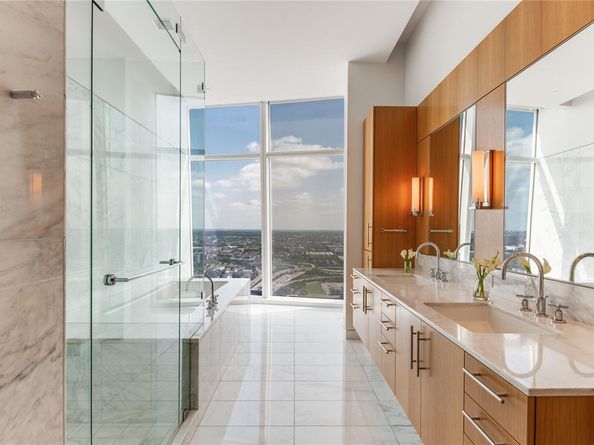 1918  Olive Street  3302, Dallas Texas 75201