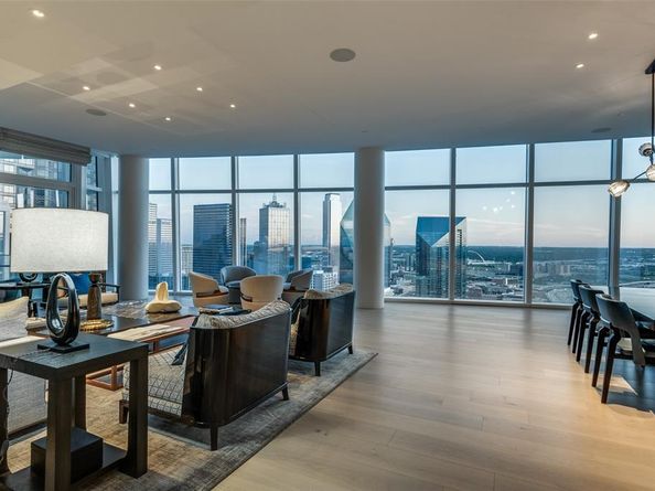 1918  Olive Street  3302, Dallas Texas 75201