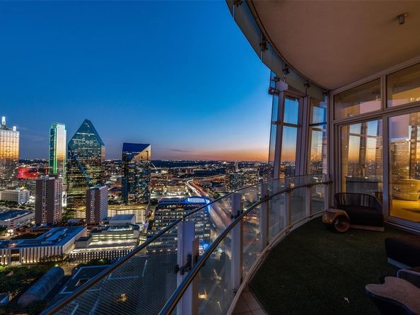 1918  Olive Street  3302, Dallas Texas 75201