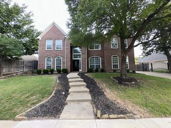 909  Rolling Ridge Drive 