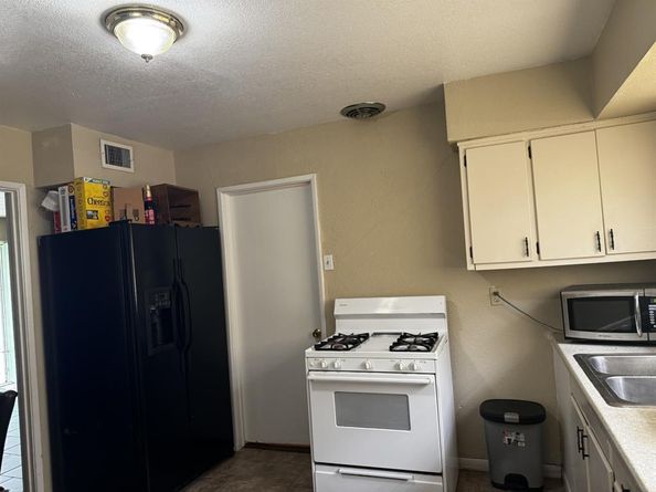 2618  Hearthstone Drive , Farmers Branch Texas 75234