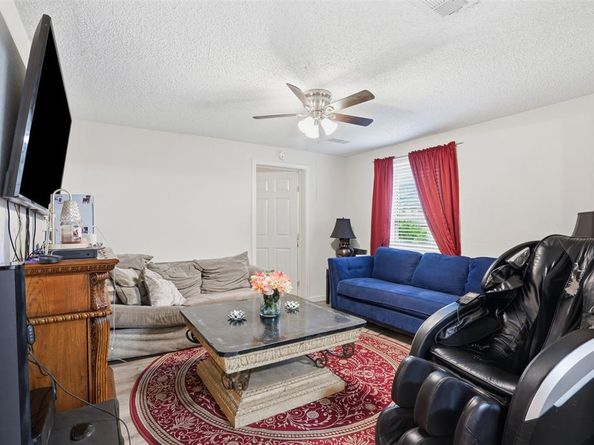 1606  Mentor Avenue , Dallas Texas 75216