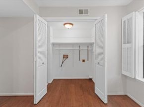 7640 W Greenway Boulevard  6F, Dallas Texas 75209