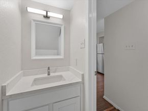 7640 W Greenway Boulevard  6F, Dallas Texas 75209