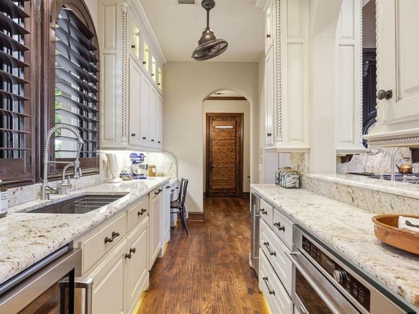 8  Meadowlake Drive , Heath Texas 75032