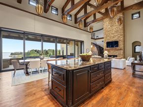 8  Meadowlake Drive , Heath Texas 75032