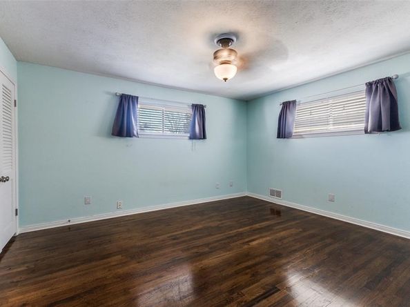 5834  Clendenin Avenue , Dallas Texas 75228