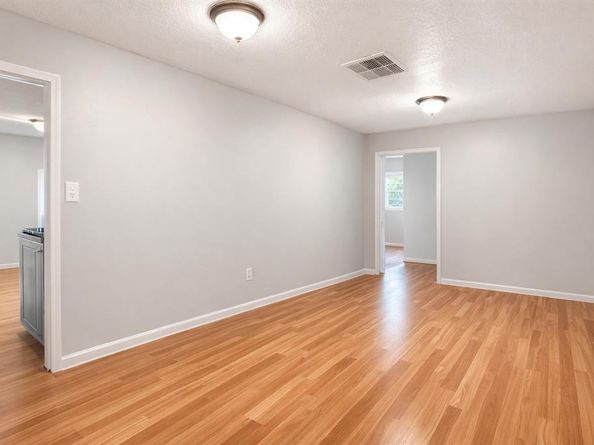 1413  Lindsey Street , Fort Worth Texas 76105