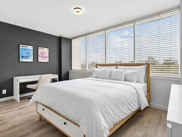 6211  Northwest Highway  400, Dallas Texas 75225