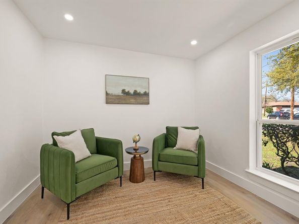 8420  Bellingham Drive , Dallas Texas 75228