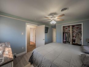 1548  Carl Street , Fort Worth Texas 76103