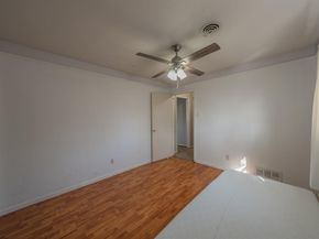 1548  Carl Street , Fort Worth Texas 76103