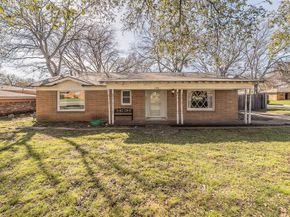 1548  Carl Street , Fort Worth Texas 76103