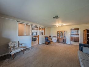 1548  Carl Street , Fort Worth Texas 76103