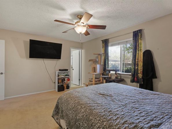 409  Colonial Drive , Garland Texas 75043