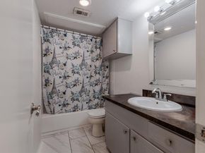 2721 W Oakdale Road , Irving Texas 75060