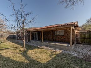 2721 W Oakdale Road , Irving Texas 75060